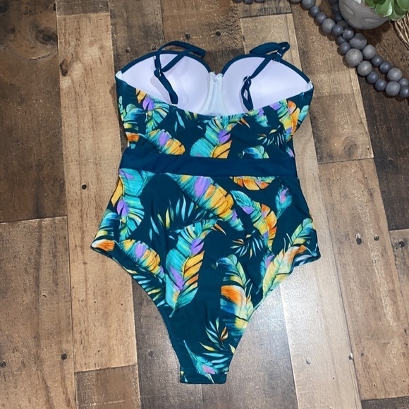 Cupshe‎ floral swimsuit small NWT tropical - Picture 4 of 6
